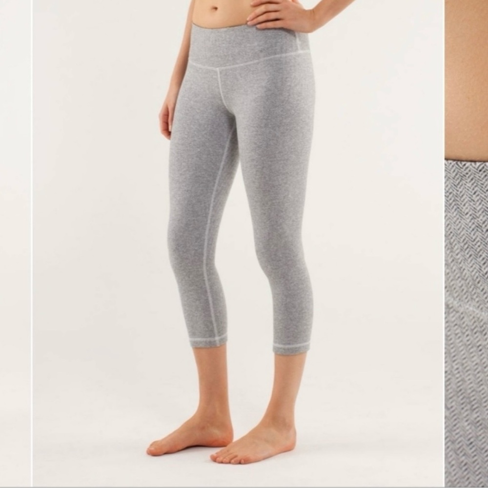 EUC Lululemon Wunder Under cropped leggings in grey herringbone